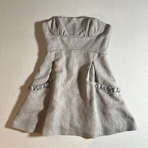 BCBG Misty Morning Strapless Cocktail Dress w/ Fabric Gems Size 10 in Light Grey